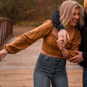 ✨Wild Fable Ruffle Sleeve Crop✨